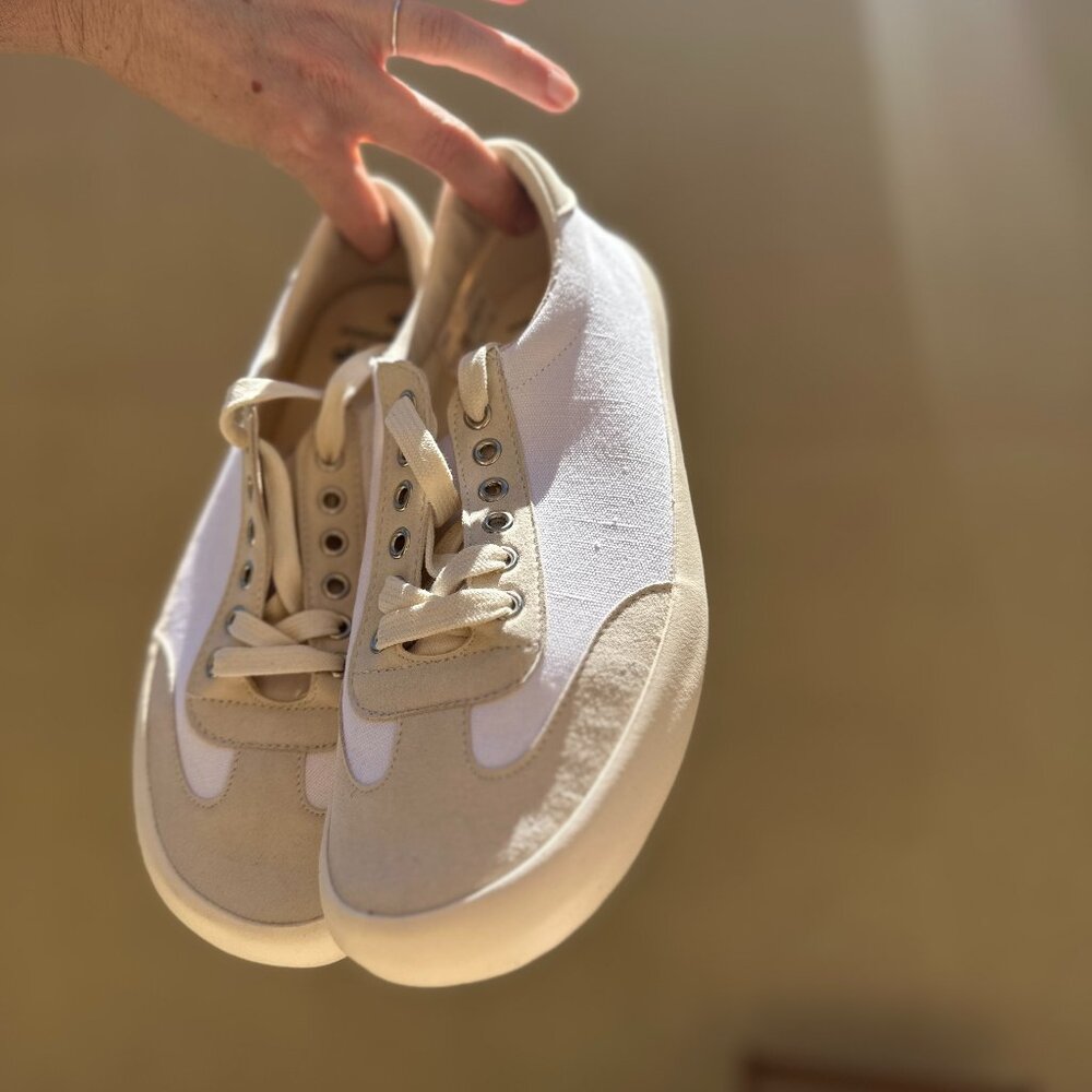 Bohempia Felix Sneakers Barefoot Minimalist Canvas size 42 White Tan